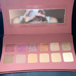 ILLAMASQUA Palette